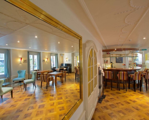 Die Riverside Bar im Hotel Bellevue Interlaken