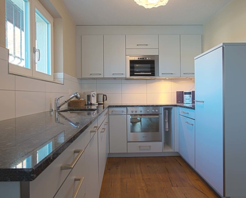 Voll ausgestatette Küche im Riverhouse Ferienhaus des Hotel Bellevue Interlaken