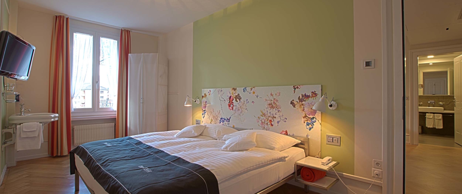 Familien-Zimmer mit Bad im Hotel Bellevue Interlaken