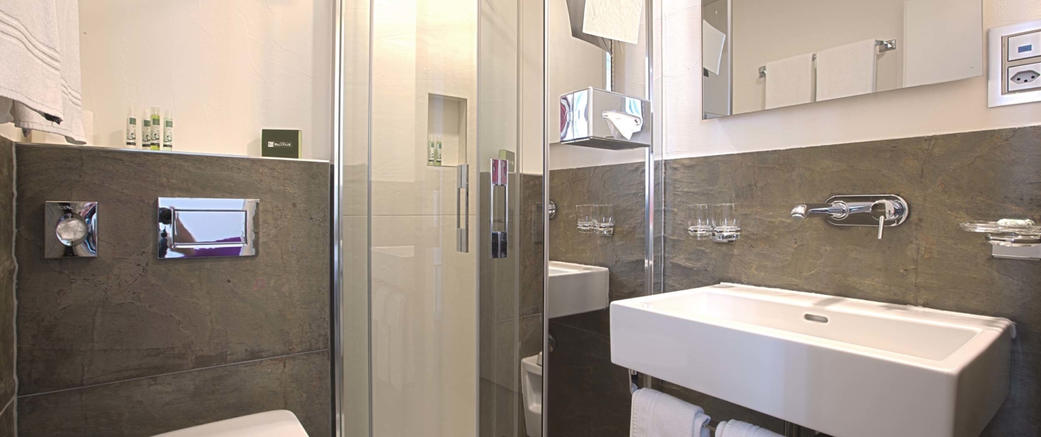 Bathrom Hotel Bellevue Interlaken