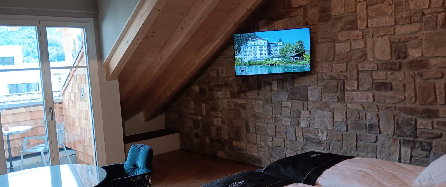 Bellevue Studio 321 Room 3